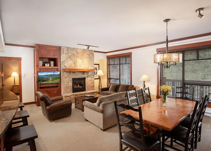 First Tracks Lodge