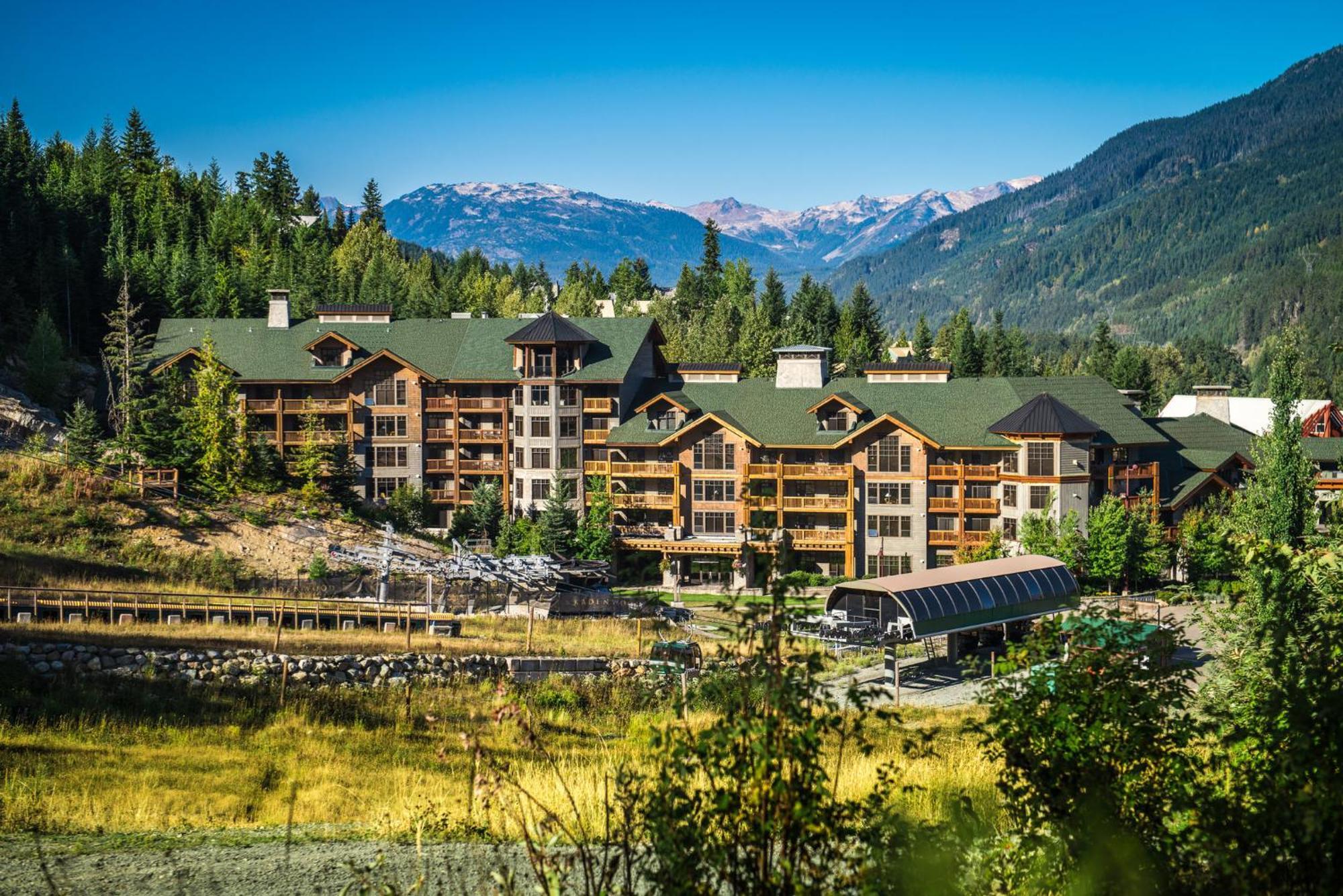 Aparthotel First Tracks 4*